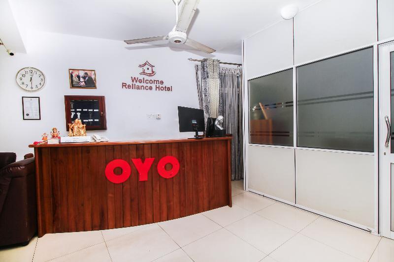 Oyo 126 Reliance Hotel コロンボ エクステリア 写真