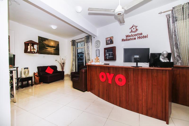 Oyo 126 Reliance Hotel コロンボ エクステリア 写真